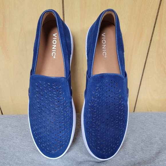 Women's Vionic Kani Slip on Shoes - Picture 6 of 7